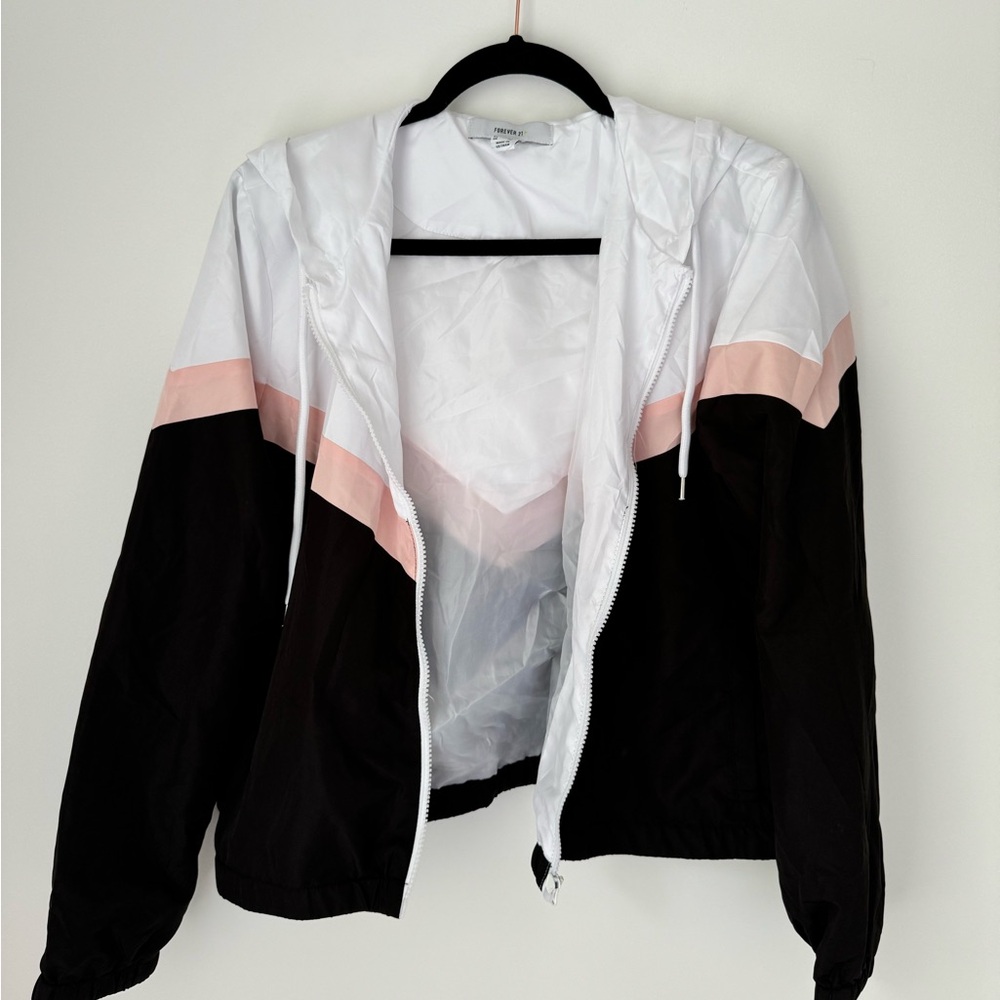 Forever 21+ windbreaker, size 0X (fits like a medium)